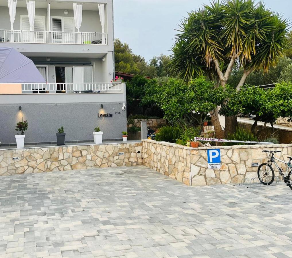 Apartmani Roxy Lovište Εξωτερικό φωτογραφία